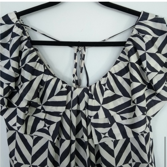 Club Monaco Jodie silk ruffled shirt size M NWT - Picture 5 of 6